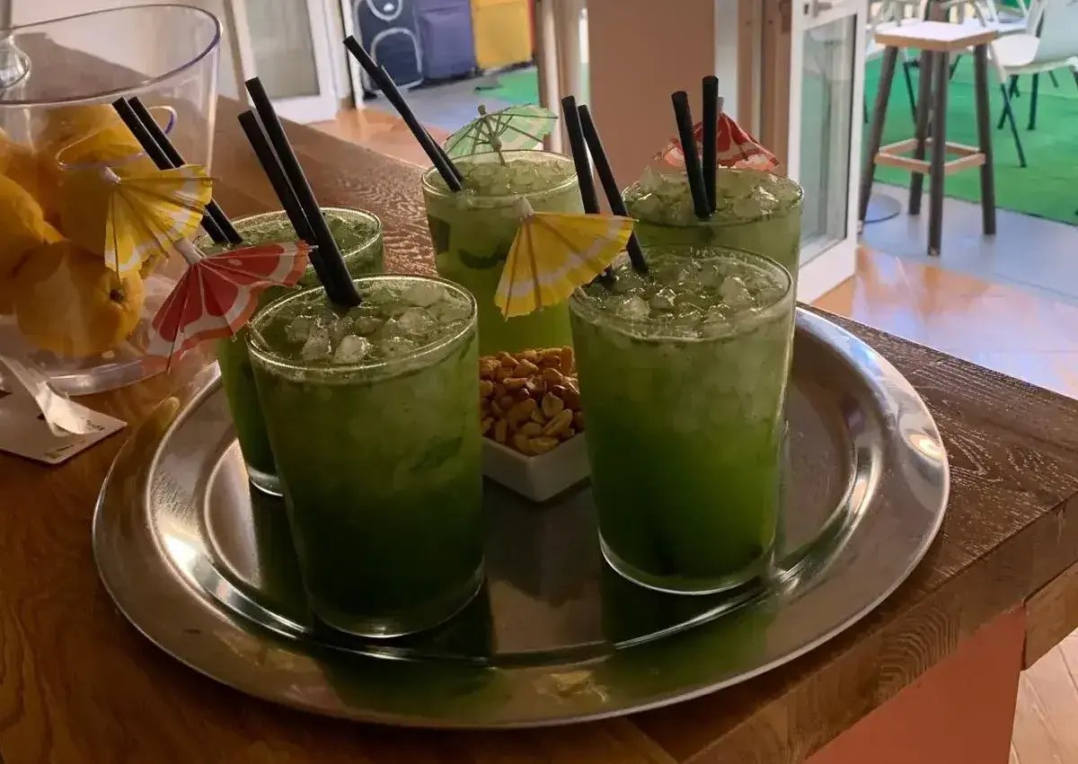 cocktail tropical bar-1